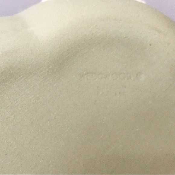 VTG Wedgwood Cream & Sage Green Box Neoclassical Motif NEW Condition - Picture 7 of 16